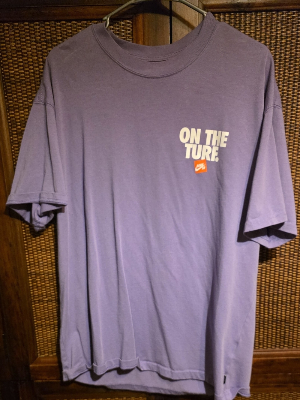 Nike Purple "ON THE TURF" Short-Sleeve Graphic Tee Mens Large EUC